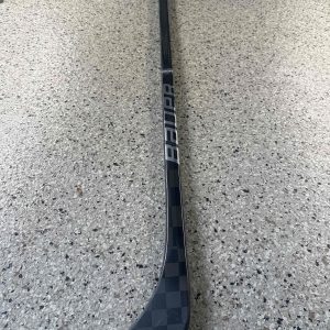 Refurbished (Shaft) | Bauer Hyperlite 2 (Black/Grey) | RH  | 77 Flex | P90TM Curve | 63.5"| SKU: 5059