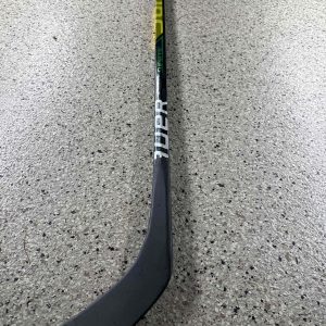Refurbished (Hosel) | Bauer Supreme Ultrasonic (Gold/Green/Black) | RH | 65 Flex | P28 Curve | 61.75"| SKU: 4118