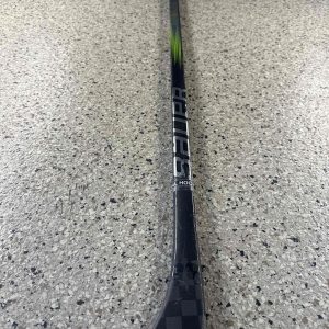 Refurbished (Shaft) | Bauer Hyperlite 2 (Black/Neon Green ) | RH | 65 Flex | Unknown Curve | 64"| SKU: 5053