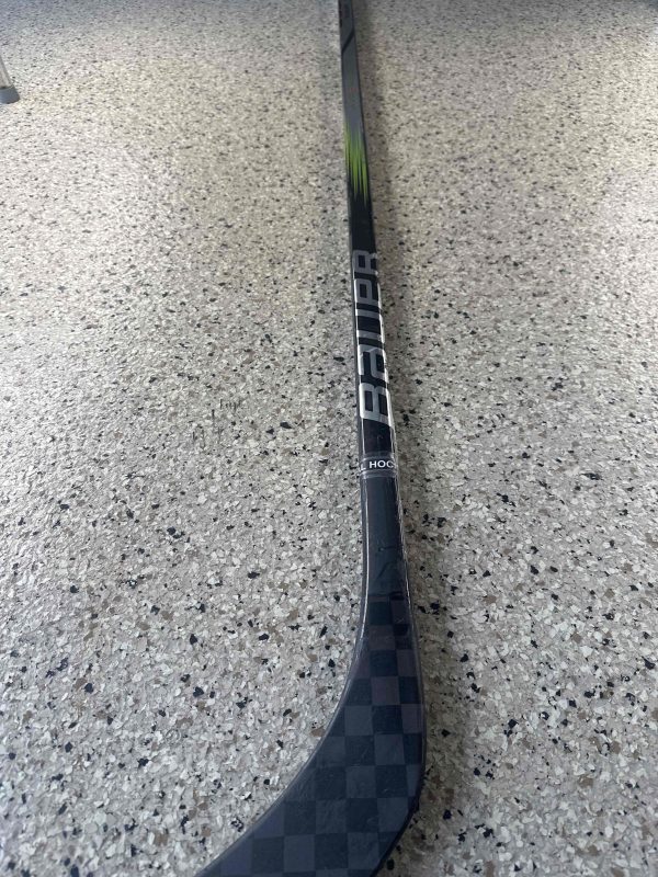 Refurbished (Shaft) | Bauer Hyperlite 2 (Black/Neon Green ) | RH | 77 Flex | P92M Curve | 67"| SKU: 5066