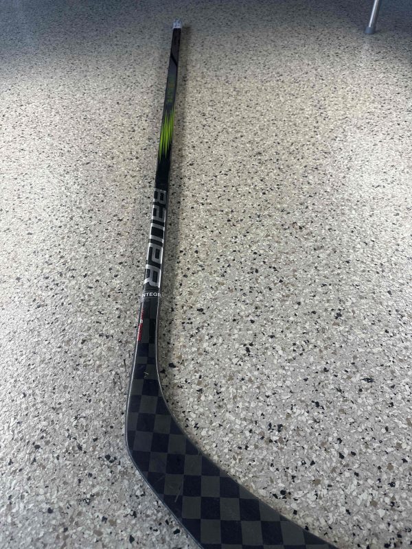 Refurbished (Shaft) | Bauer Hyperlite 2 (Black/Neon Green ) | LH | 87 Flex | P90TM Curve | 66.5"| SKU: 5049