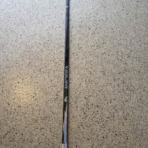 Repaired (Shaft) | Bauer Vapor FLYLITE (Black/Silver) | RH | 87 Flex | P28M Curve | 65.5"| SKU: 6023